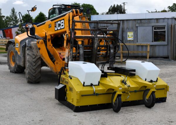 500 on a telehandler Road Sweeper
